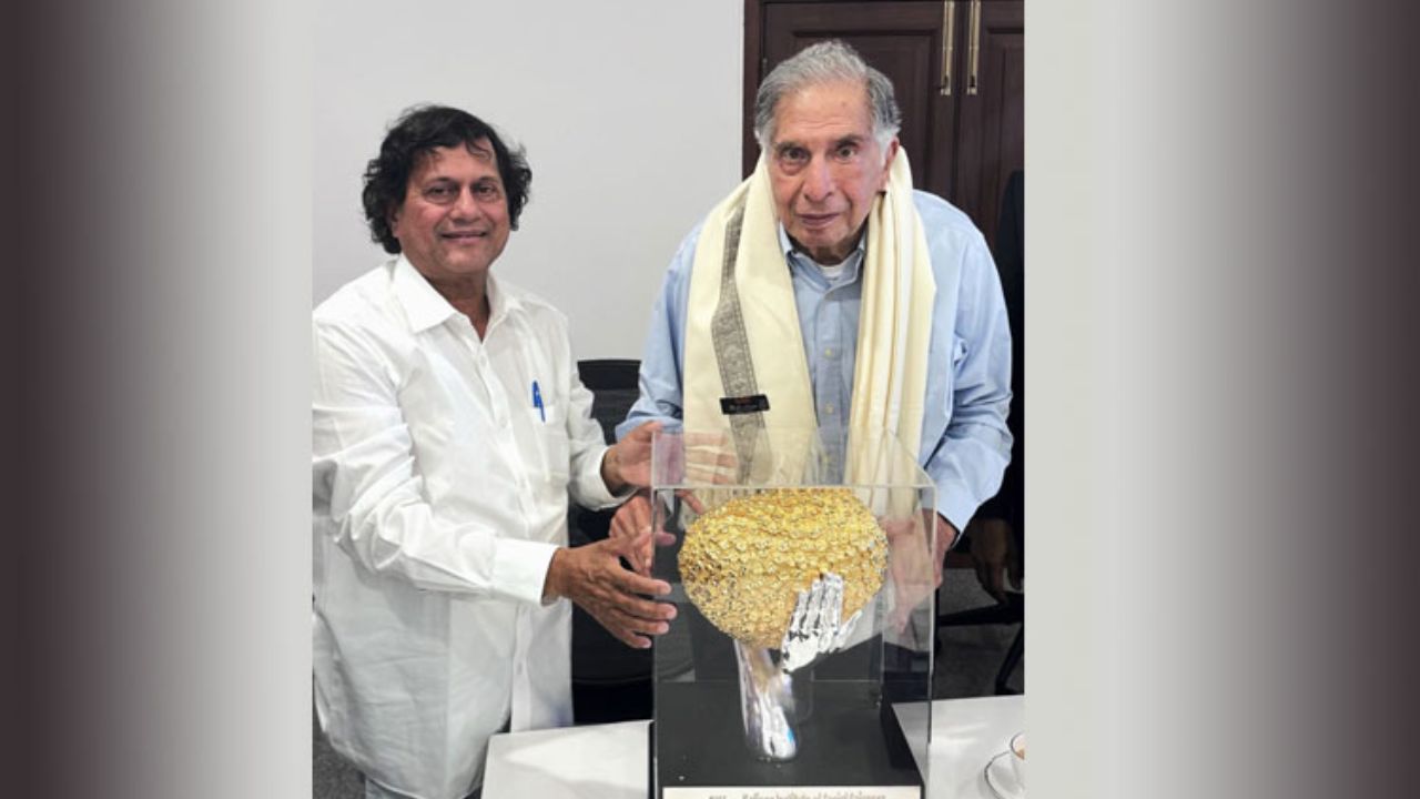 Usthadian Academy / Ratan Tata Receives Prestigious KISS Humanitarian Award 2021 | 24 apr 2024 Usthadian Academy / Ratan Tata Receives Prestigious KISS Humanitarian Award 2021